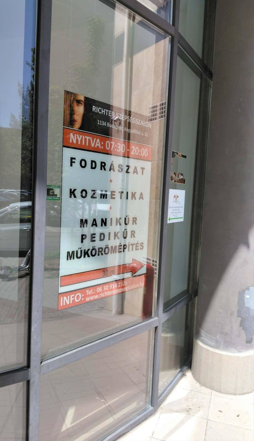 ÜvegVarázs professzionális ablaktisztítás referencia